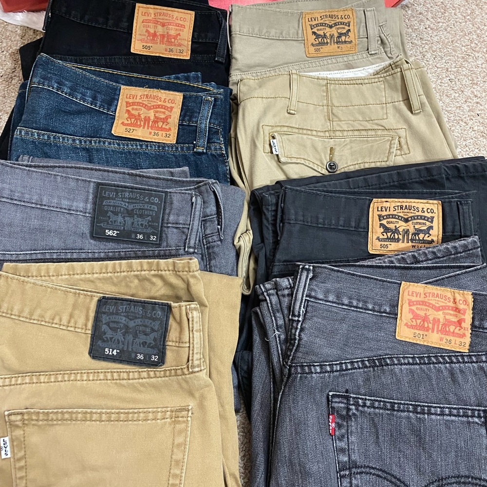 LOT - 8 pair of GUC Levi jeans size 36x32